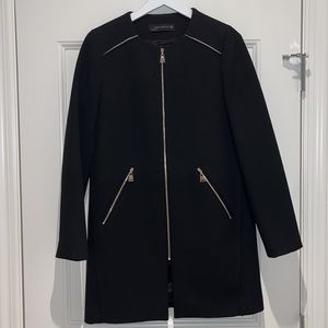 Zara gold zipper detail topcoat, black color.